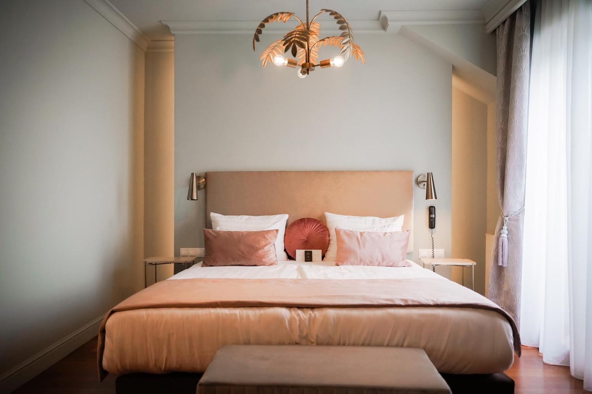 Hotel Queen's Court Hotel&residencia 5*