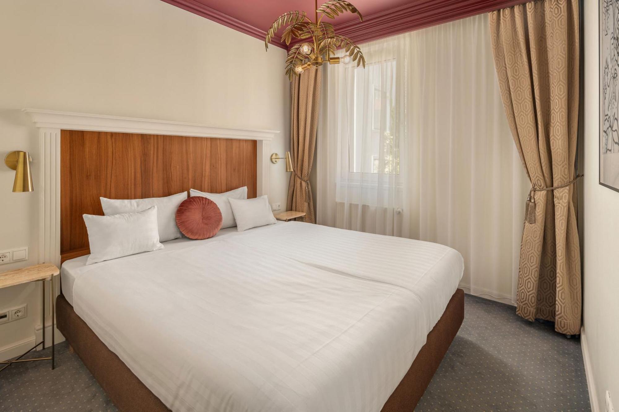 Queen's Court Hotel&residence Hotel Boedapest